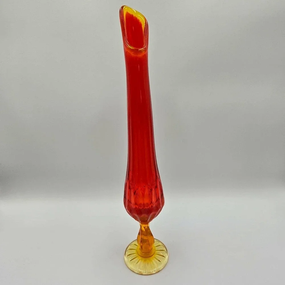 Vintage L.E. Smith Amberina Swung Vase Ribbed Pedestal MCM UV Cadmium 11.75